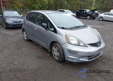 2010 Honda Fit z USA, uszkodzony, nr VIN JHMGE8G21AS001474
